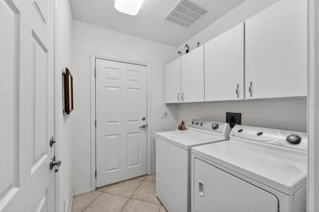 1364 Emerald Dunes Drive Sun City Center FL 33573