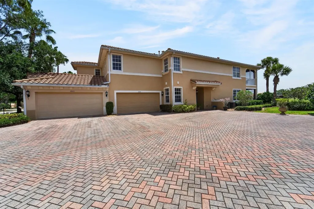 1364 Emerald Dunes Drive Sun City Center FL 33573