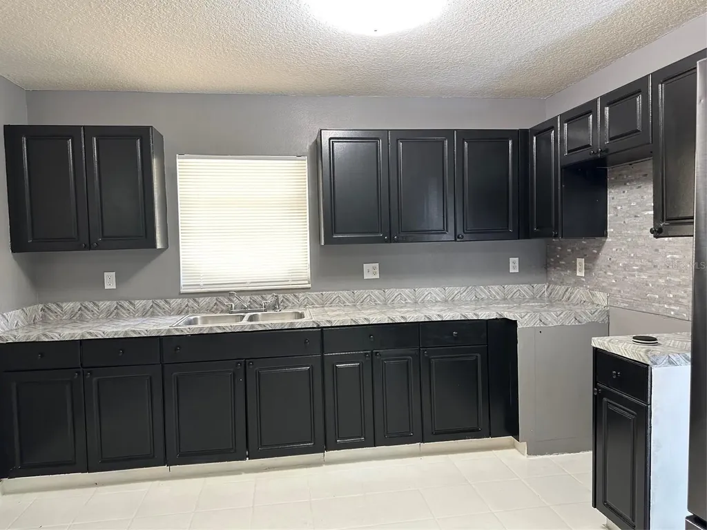 8502 N 17th Street Tampa FL 33604