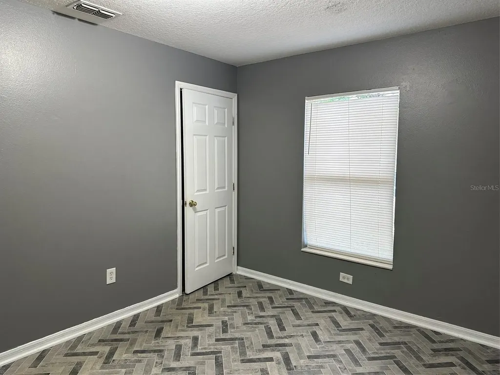 8502 N 17th Street Tampa FL 33604