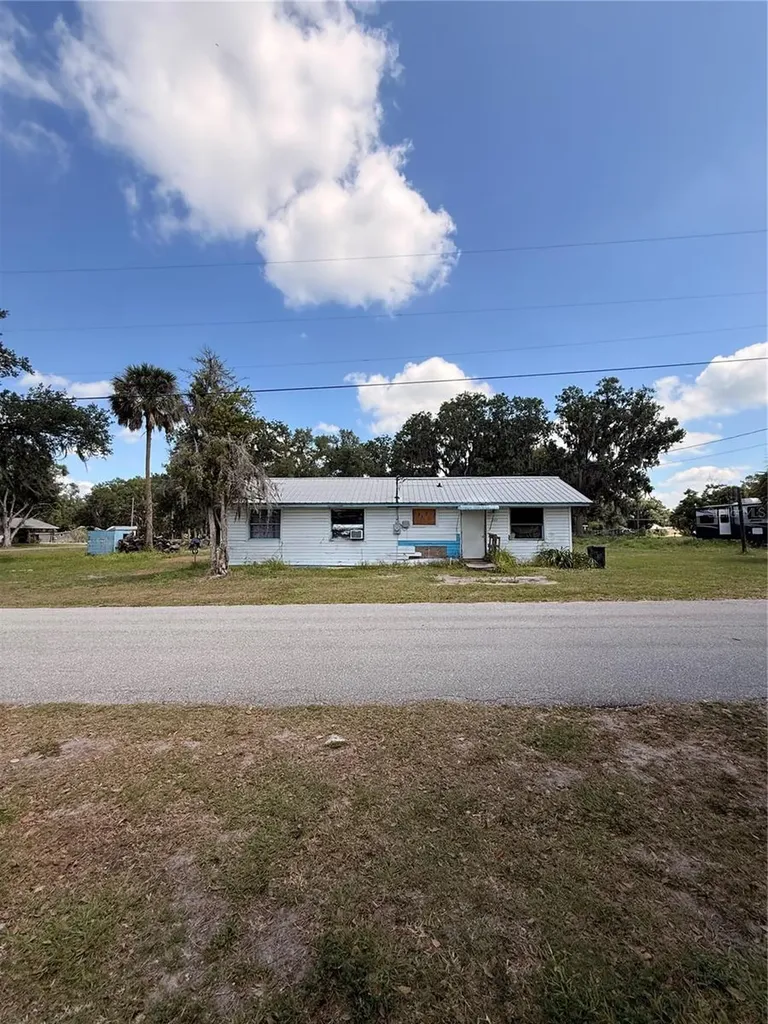 222 4th Street W Zolfo Springs FL 33890