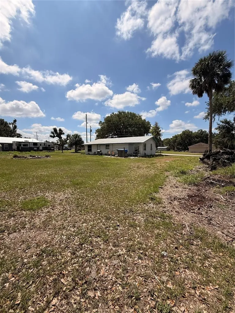 222 4th Street W Zolfo Springs FL 33890