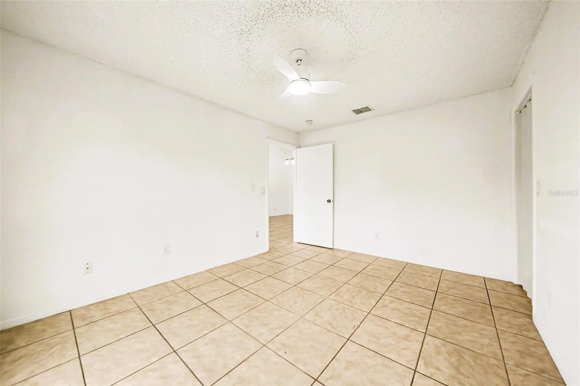 14657 Laguna Beach Circle Orlando FL 32824