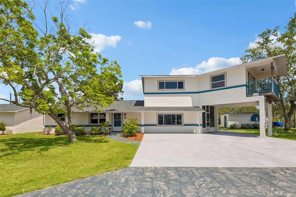 8212 Hayward Lane Port Richey FL 34668