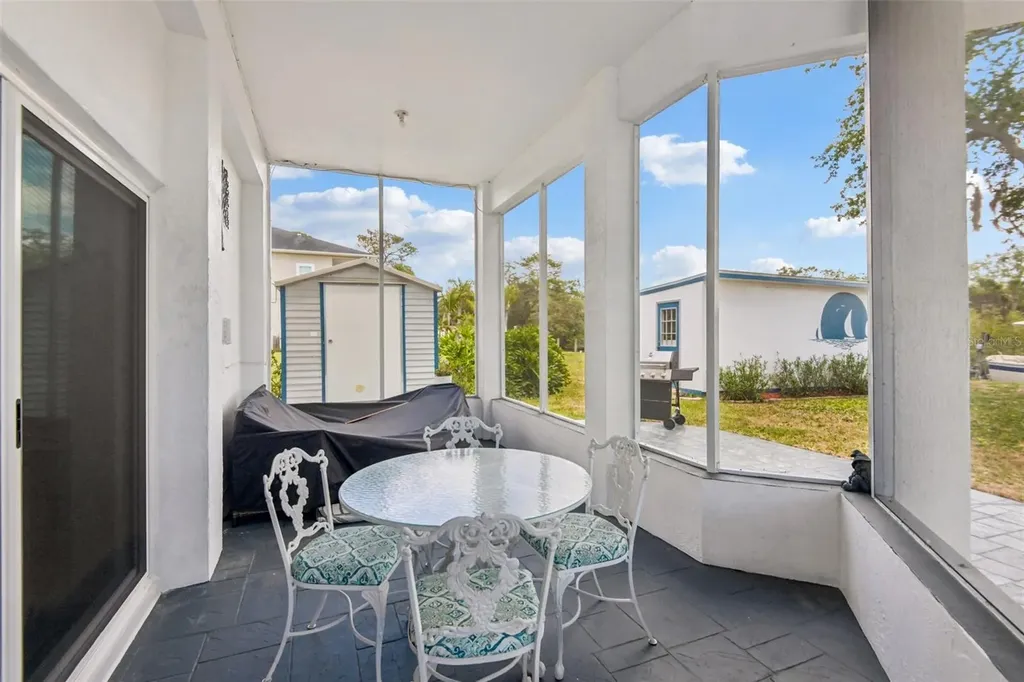 8212 Hayward Lane Port Richey FL 34668