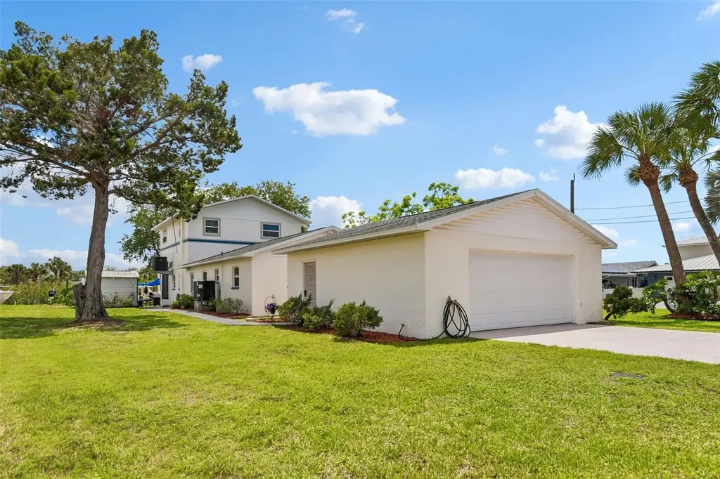 8212 Hayward Lane Port Richey FL 34668