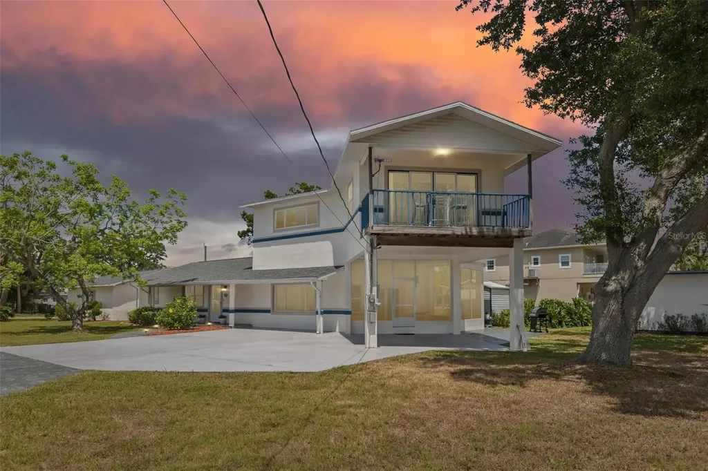 8212 Hayward Lane Port Richey FL 34668