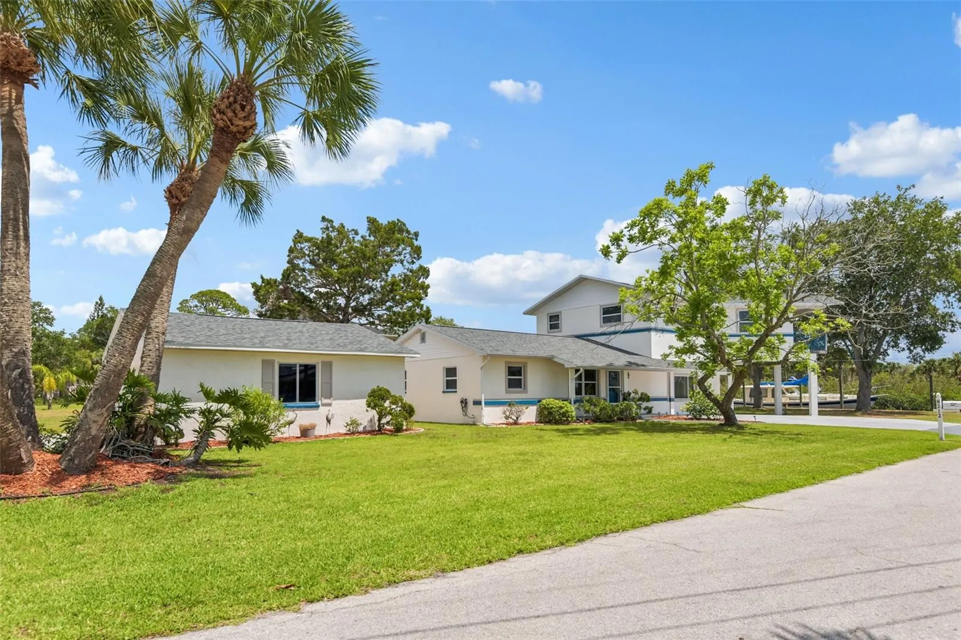 8212 Hayward Lane Port Richey FL 34668