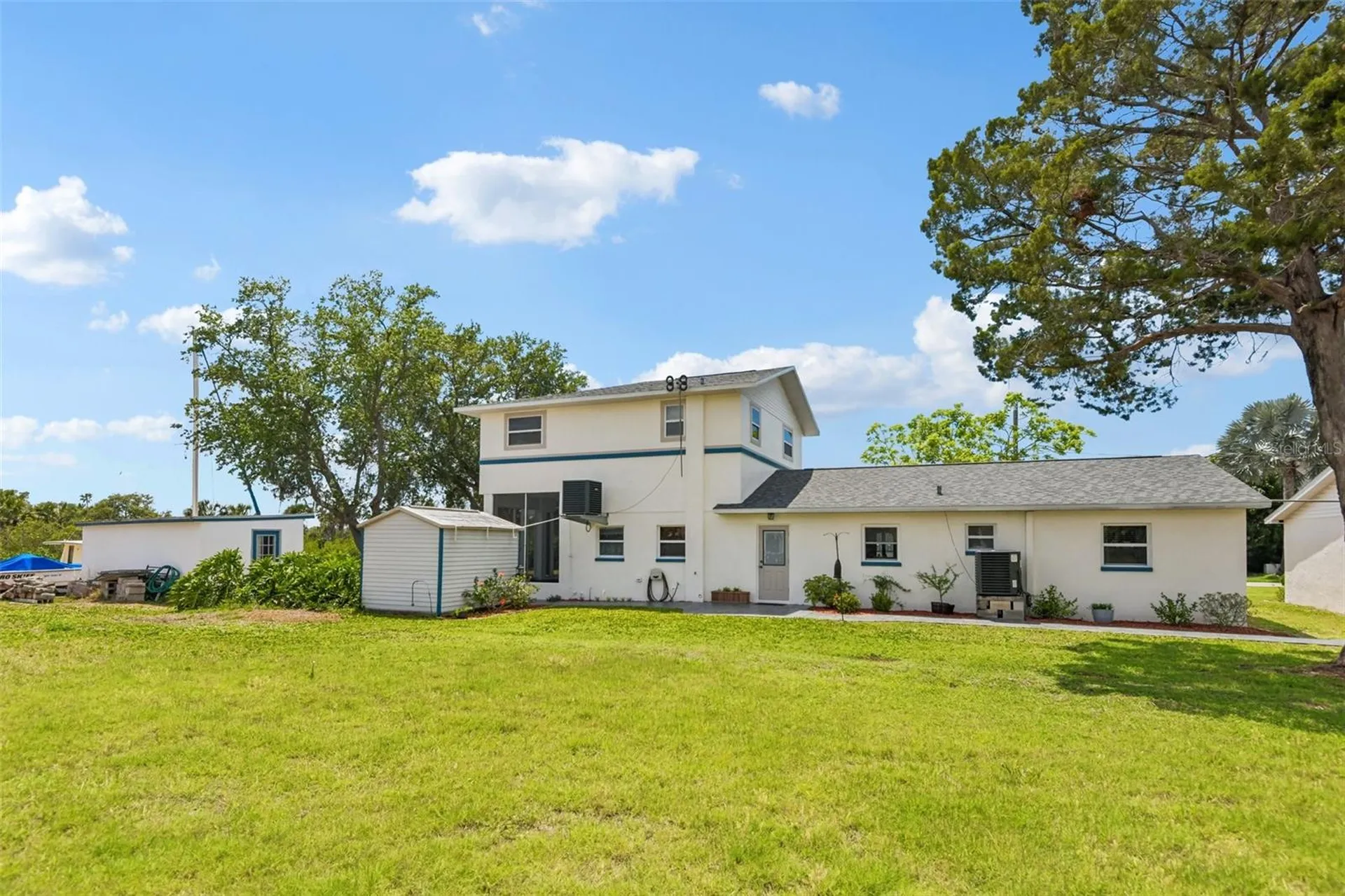 8212 Hayward Lane Port Richey FL 34668