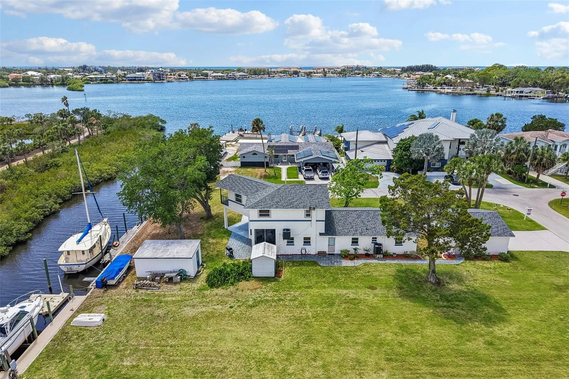 8212 Hayward Lane Port Richey FL 34668