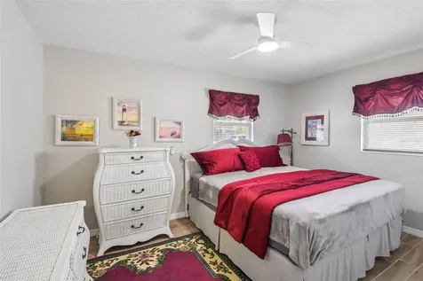 8212 Hayward Lane Port Richey FL 34668