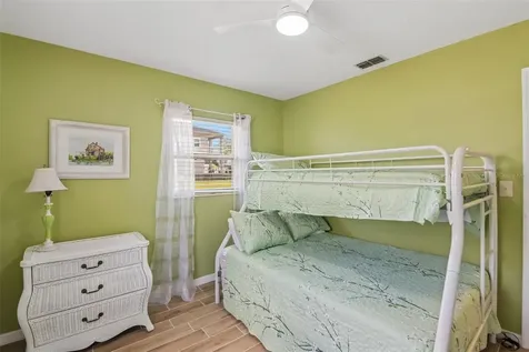 8212 Hayward Lane Port Richey FL 34668