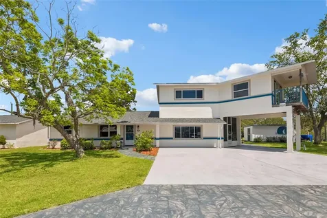 8212 Hayward Lane Port Richey FL 34668