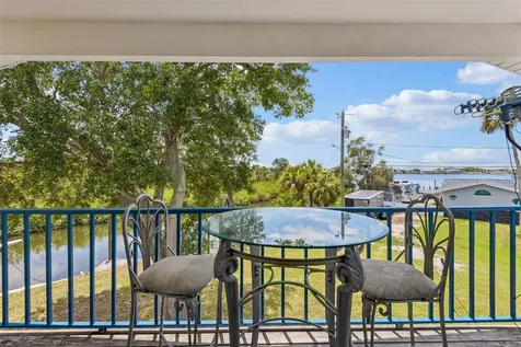 8212 Hayward Lane Port Richey FL 34668