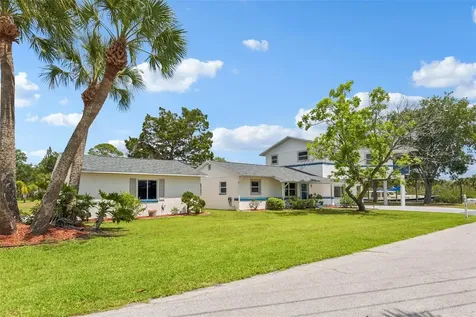 8212 Hayward Lane Port Richey FL 34668