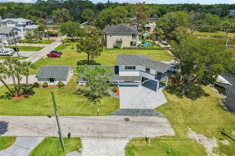 8212 Hayward Lane Port Richey FL 34668