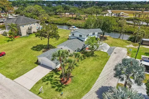 8212 Hayward Lane Port Richey FL 34668
