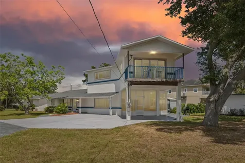 8212 Hayward Lane Port Richey FL 34668