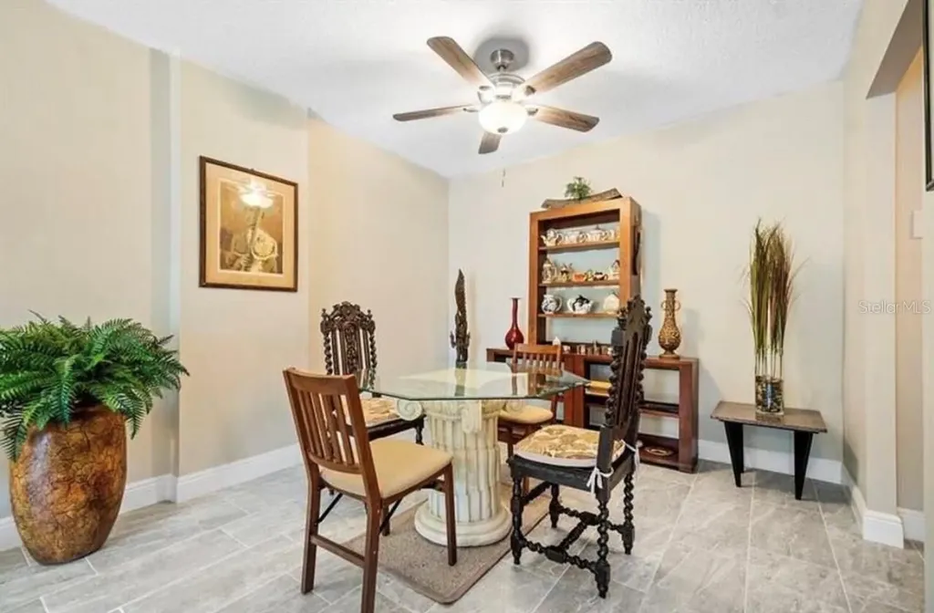 250 NE 20th Street Boca Raton FL 33431
