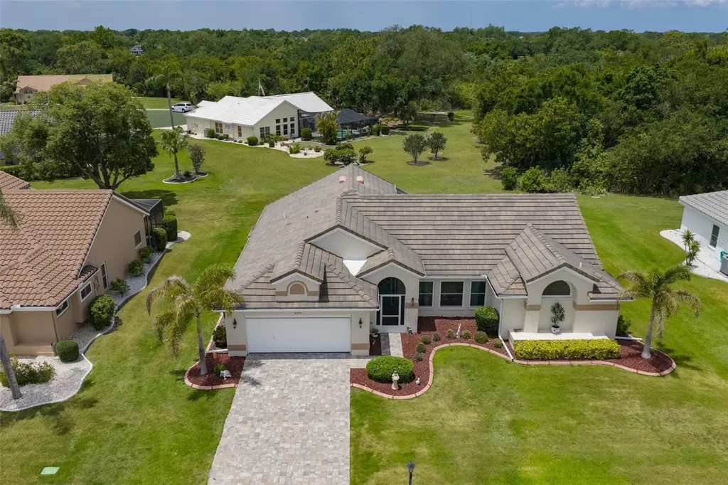 2109 New Bedford Drive Sun City Center FL 33573