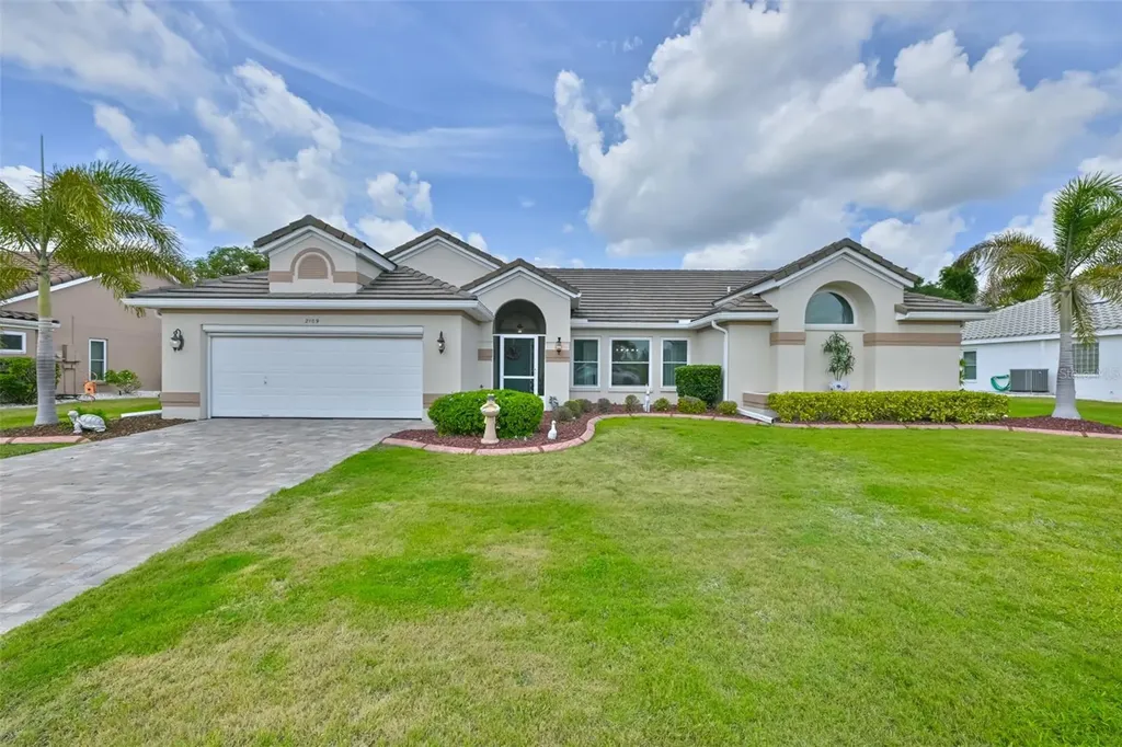 2109 New Bedford Drive Sun City Center FL 33573