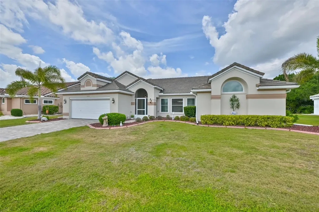 2109 New Bedford Drive Sun City Center FL 33573