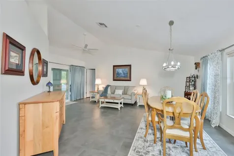 2109 New Bedford Drive Sun City Center FL 33573