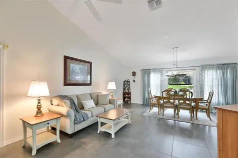 2109 New Bedford Drive Sun City Center FL 33573