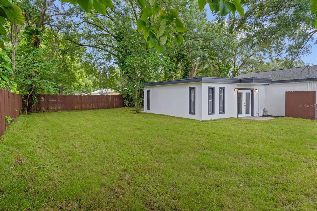 1715 N Alexander Road Tampa FL 33603
