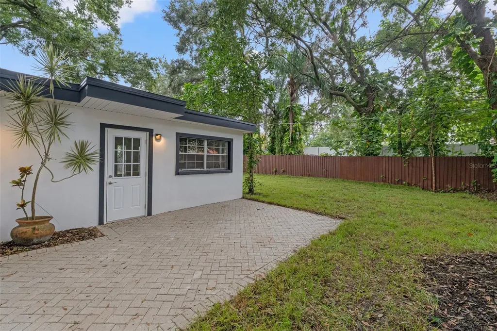 1715 N Alexander Road Tampa FL 33603