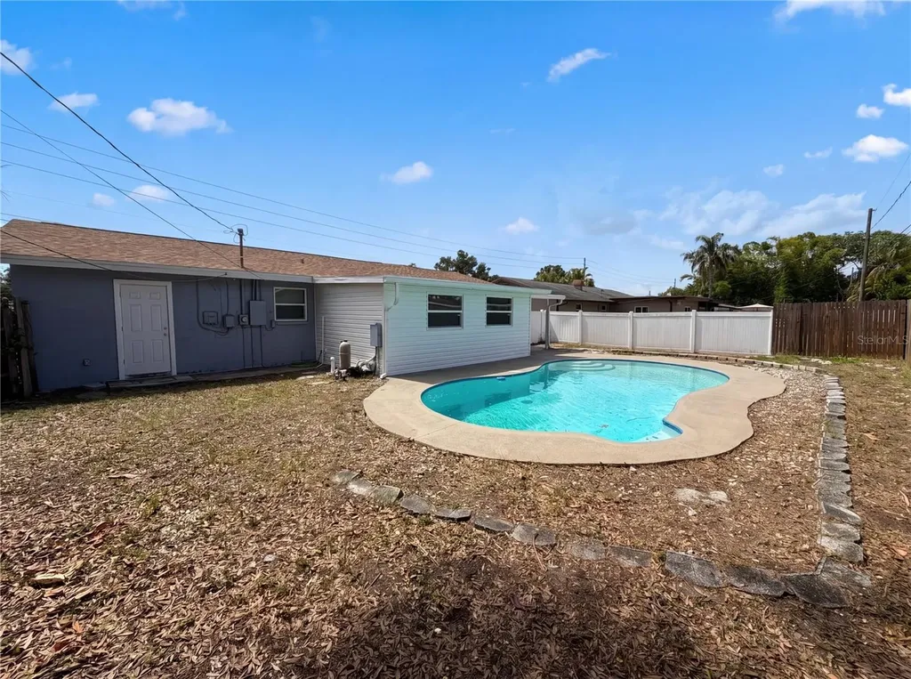 15525 Bedford Circle E Clearwater FL 33764