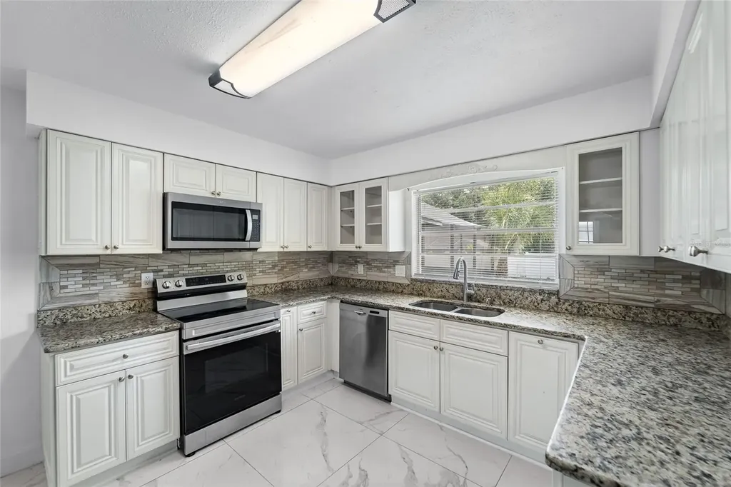 11003 Kewanee Drive Temple Terrace FL 33617
