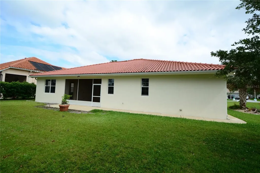 8 Fernon Lane Palm Coast FL 32137