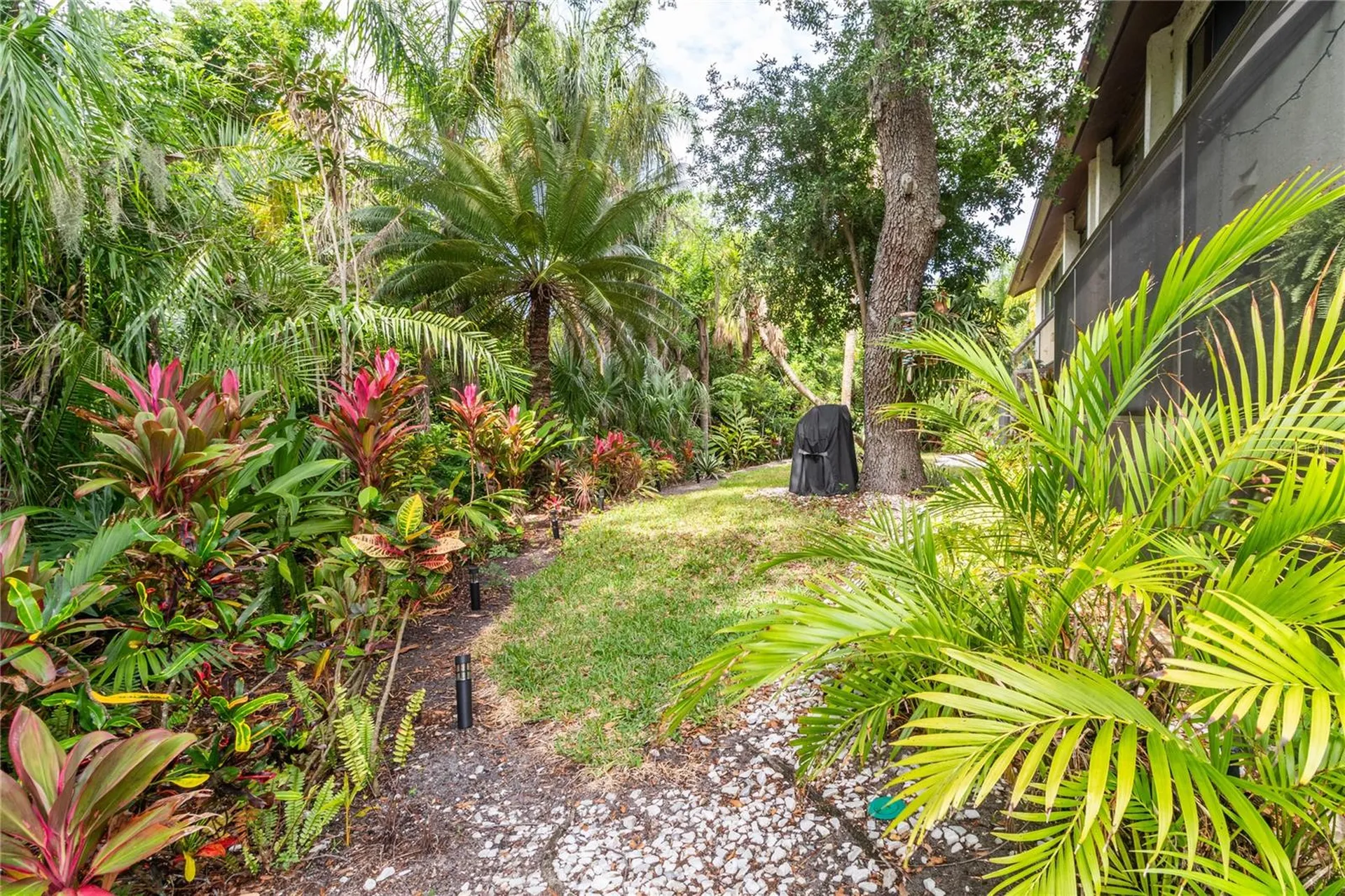 6064 Fairway Lane Bradenton FL 34210