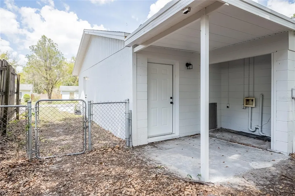 1634 S Warren Avenue Lakeland FL 33803