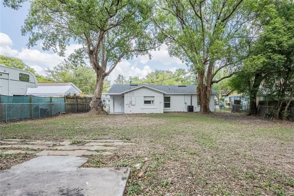 1634 S Warren Avenue Lakeland FL 33803