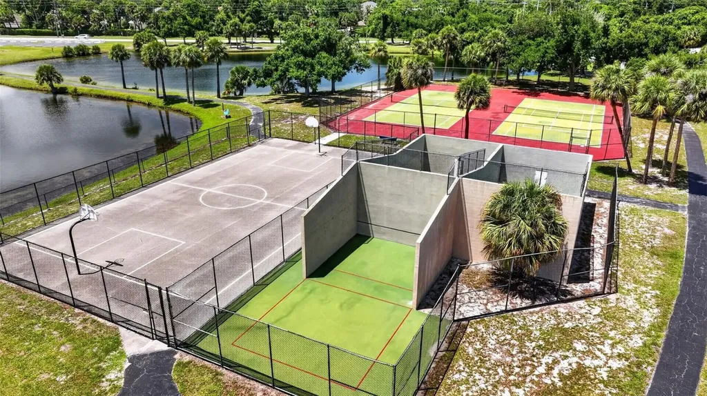 2296 18th Ave SW Vero Beach FL 32962