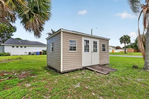 2296 18th Ave SW Vero Beach FL 32962
