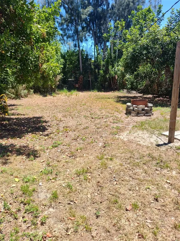 5411 70th Lane N St Petersburg FL 33709