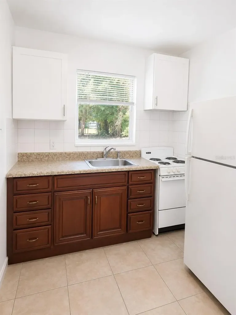 5411 70th Lane N St Petersburg FL 33709