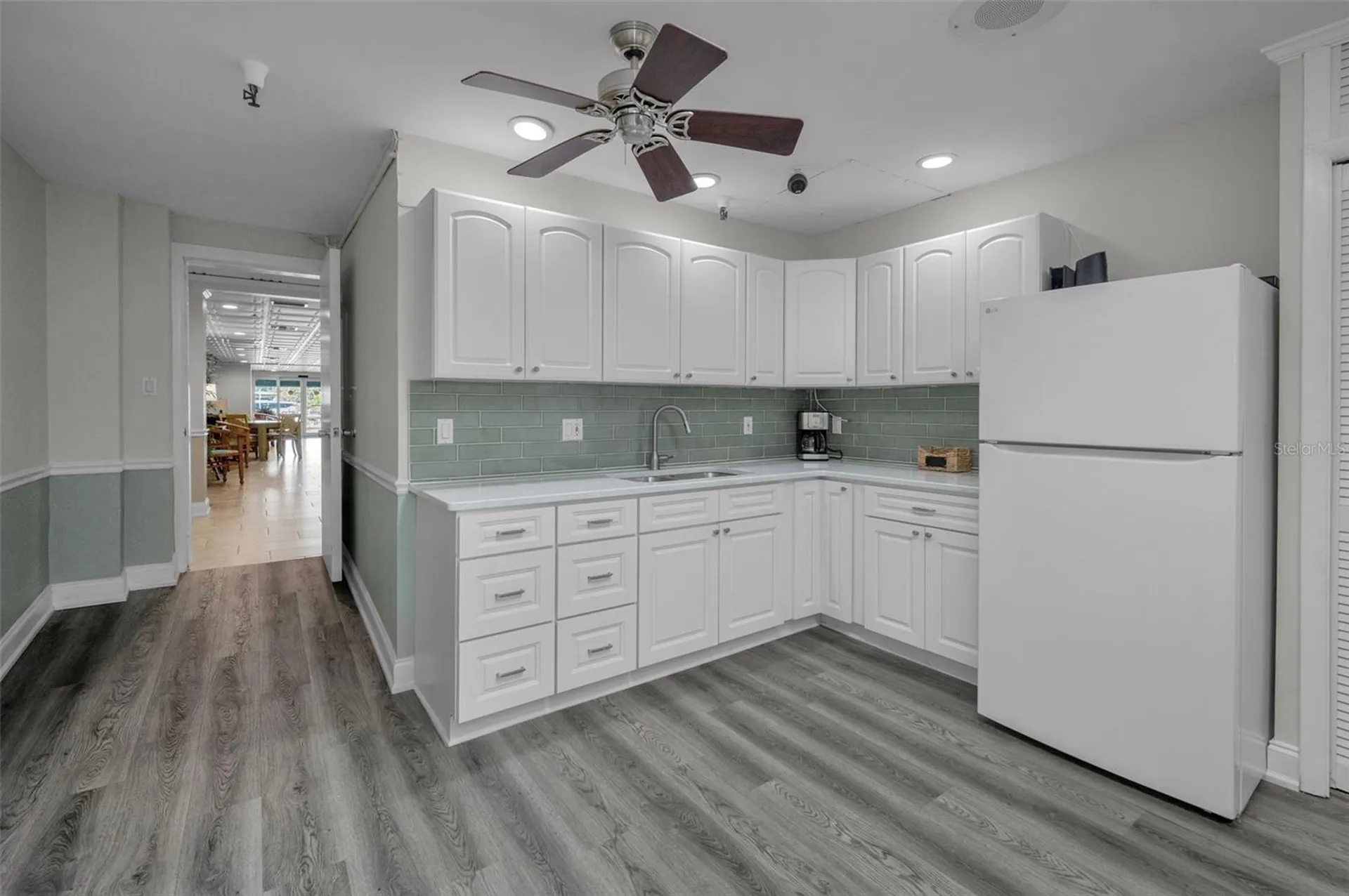 100 Bluff View Drive Belleair Bluffs FL 33770