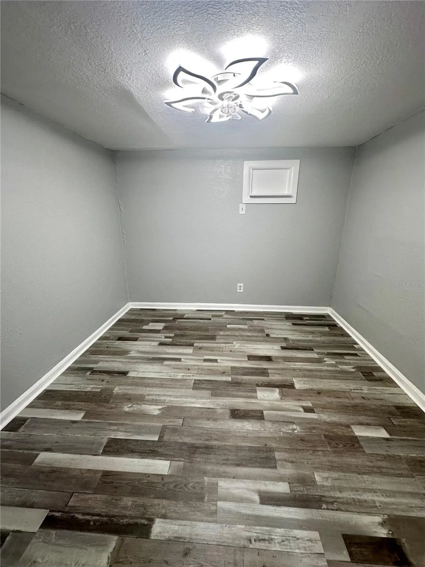 128 W North Street Tampa FL 33604