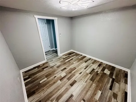 128 W North Street Tampa FL 33604