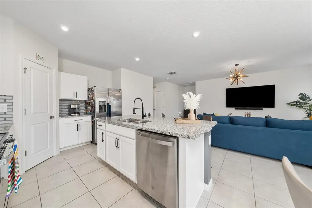 145 Silver Maple Bend Davenport FL 33837