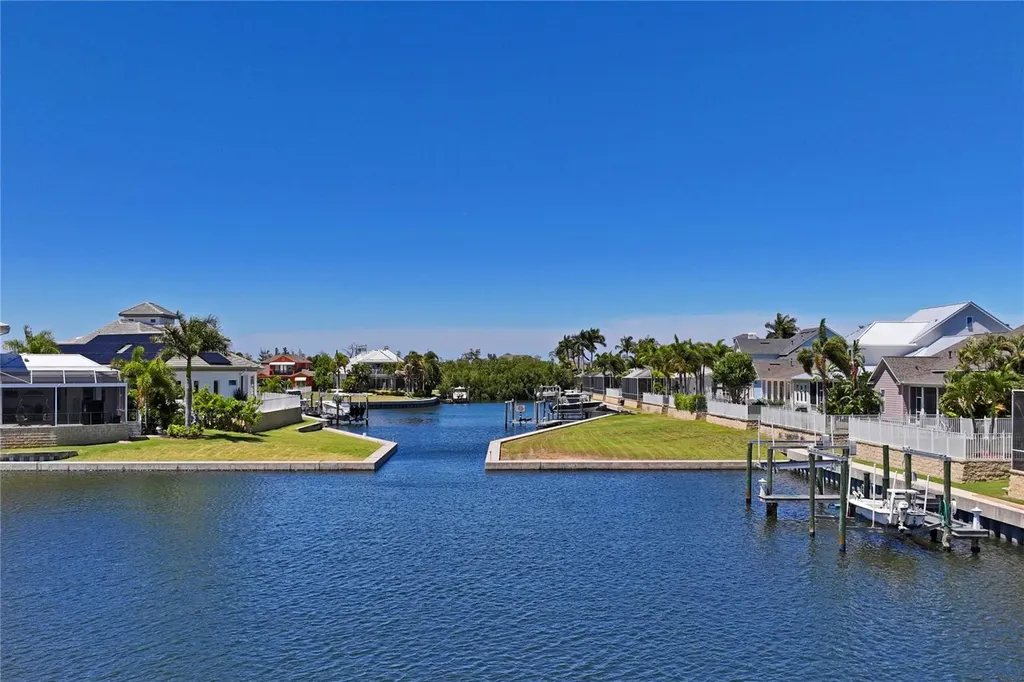 5714 Sea Trout Place Apollo Beach FL 33572
