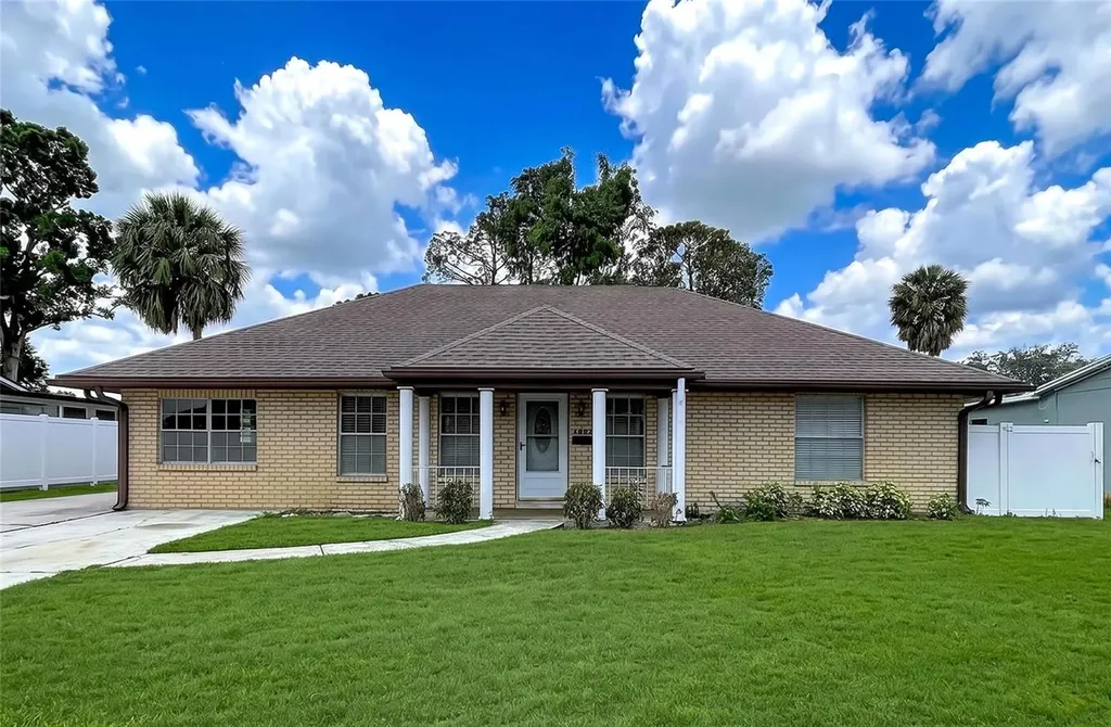 7706 W Elm Street Tampa FL 33615