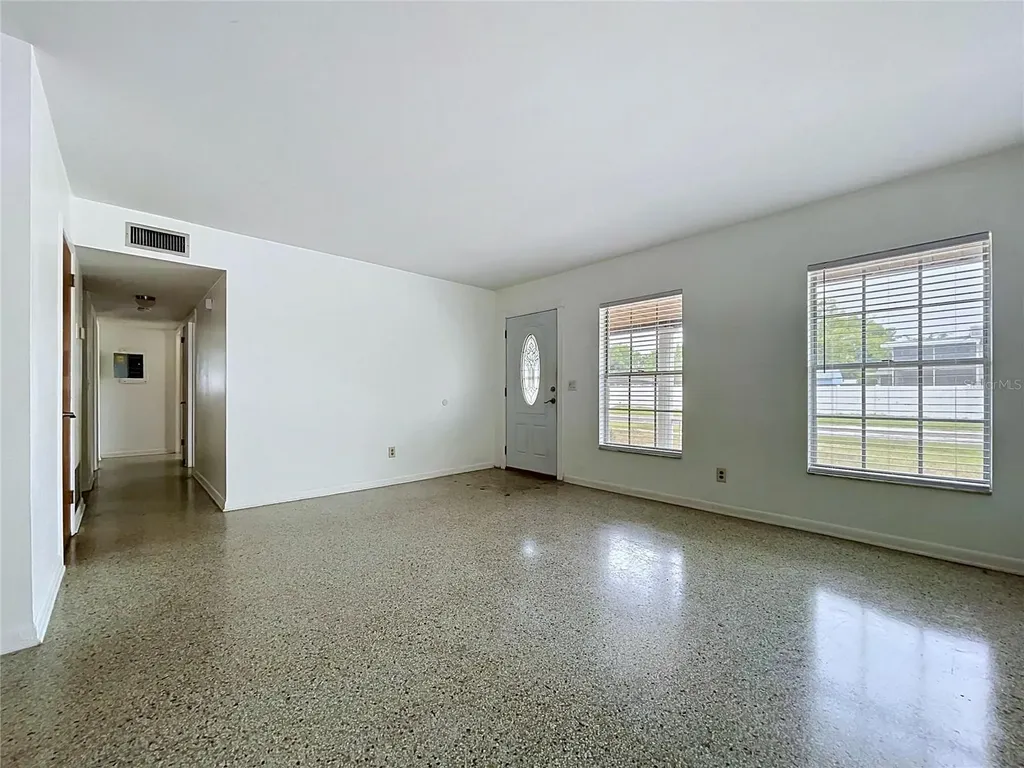 7706 W Elm Street Tampa FL 33615