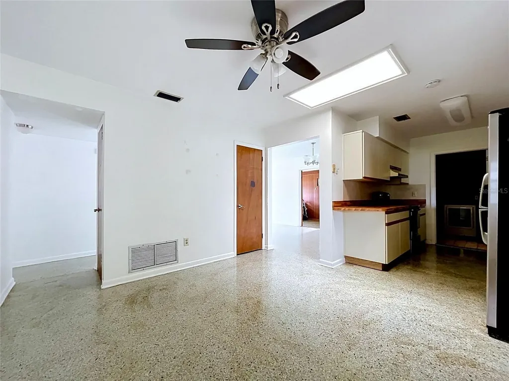 7706 W Elm Street Tampa FL 33615