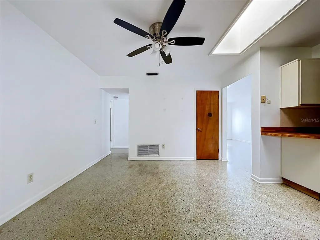 7706 W Elm Street Tampa FL 33615