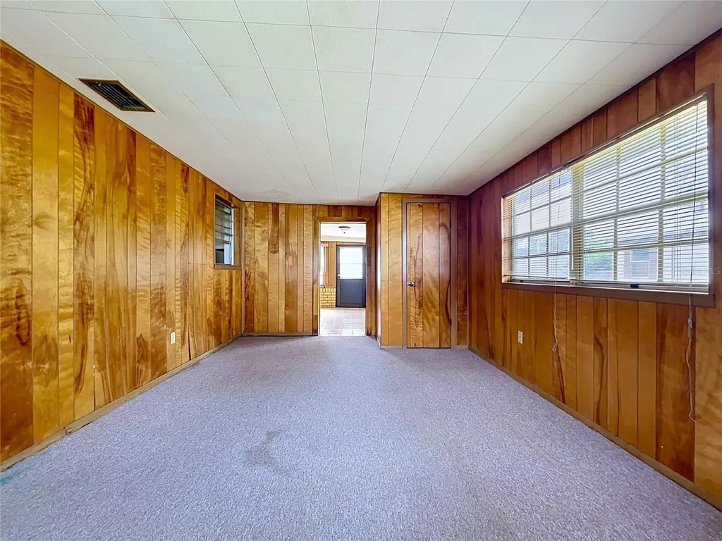 7706 W Elm Street Tampa FL 33615